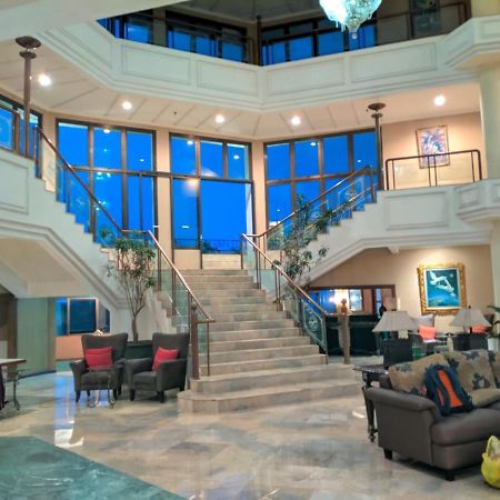Yasmin Hotel Puncak Zewnętrze zdjęcie