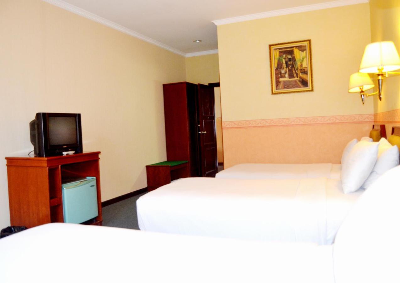 Yasmin Hotel Puncak Zewnętrze zdjęcie