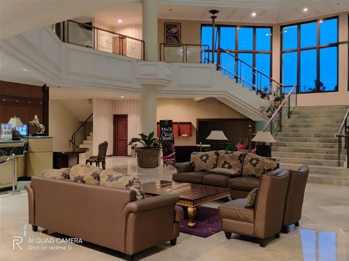 Yasmin Hotel Puncak Zewnętrze zdjęcie