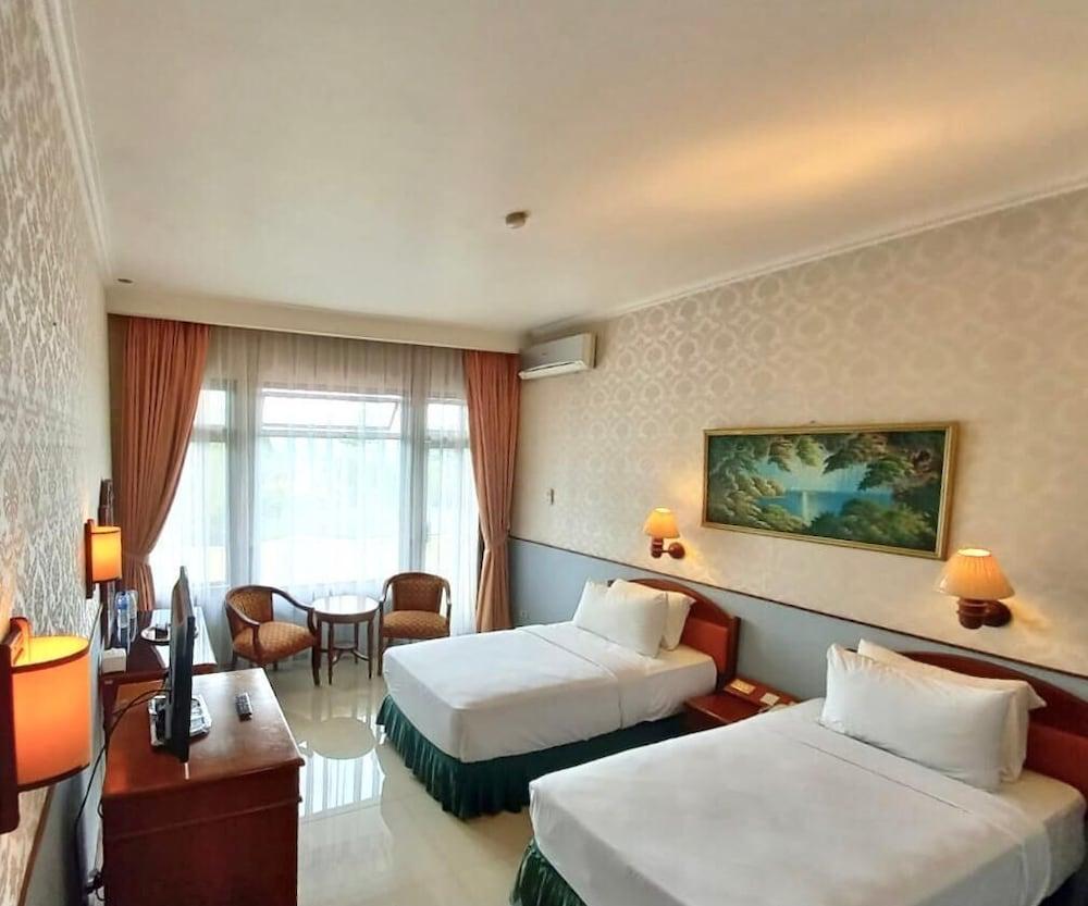Yasmin Hotel Puncak Zewnętrze zdjęcie